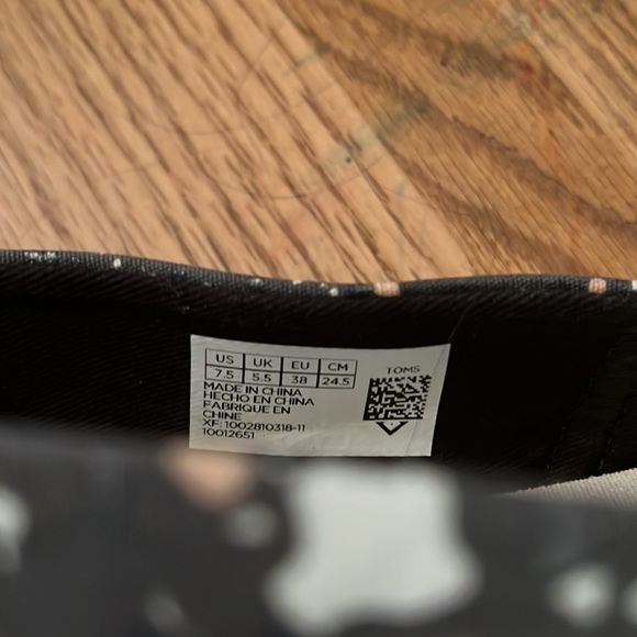 Toms Classic Canvas Slip-On Shoe - Picture 4 of 6